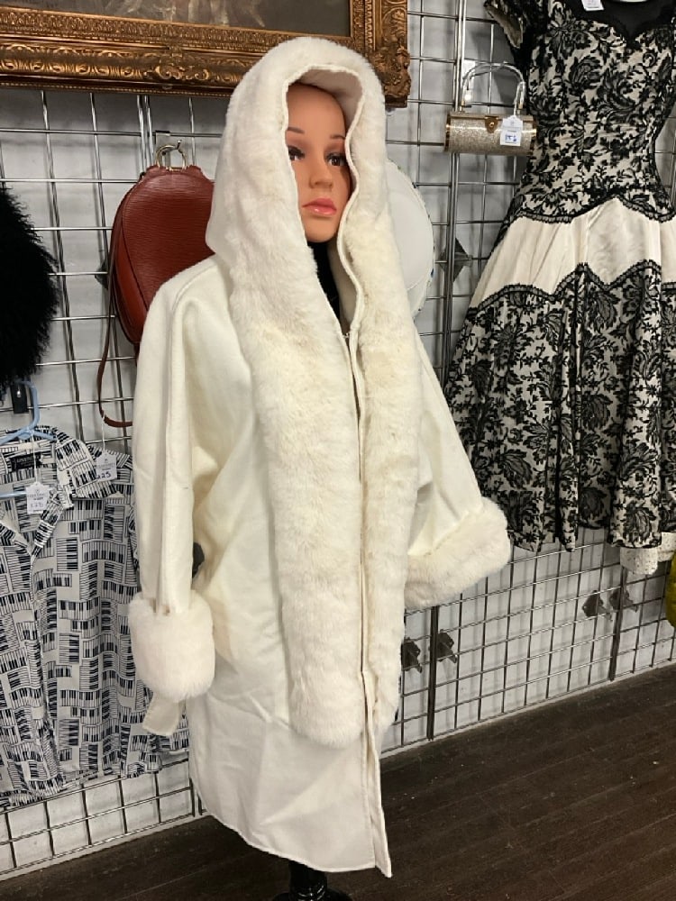 Regina NWT Cashmere White and Faux Fur Hooded Coat (1 of 7)