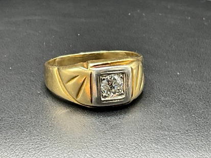 14K Men's Yellow Gold Diamond Ring: 14K Men's Yellow Gold Diamond Ring. Size 12Total weight: 6.31 grams