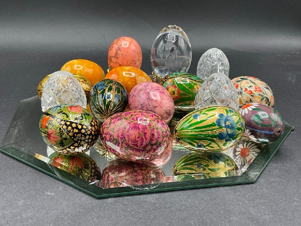 Estate Compiled Collection of Eggs (1 of 6)