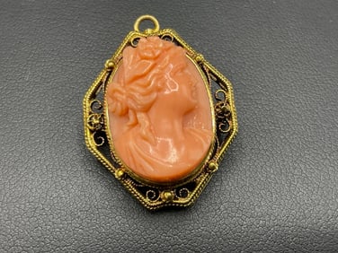 10K Yellow Gold Vintage Carved Cameo Pin/Pendant