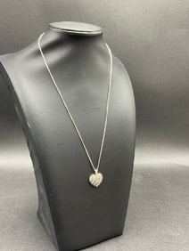 14K White Gold Diamond Heart Pendant Necklace