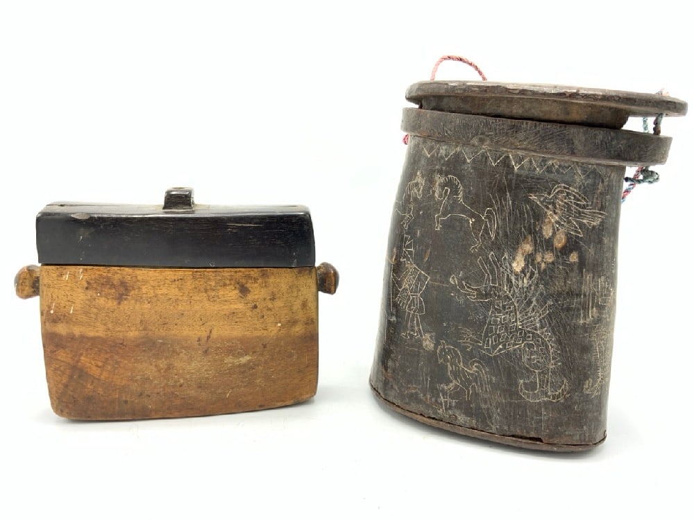 Indonesian Tobacco & Batax Betel Box: Indonesian Tobacco & Batax Betel Box. Dimensions: Betel - 6 1/2” x 5 1/4” x 3 1/2” Tobacco - 4 1/2” x 6 1/2” x 1”