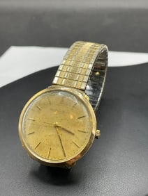 Vintage Schaffhausen IWC 18K Yellow Gold Men's 17J Wristwatch with Three Adjustment