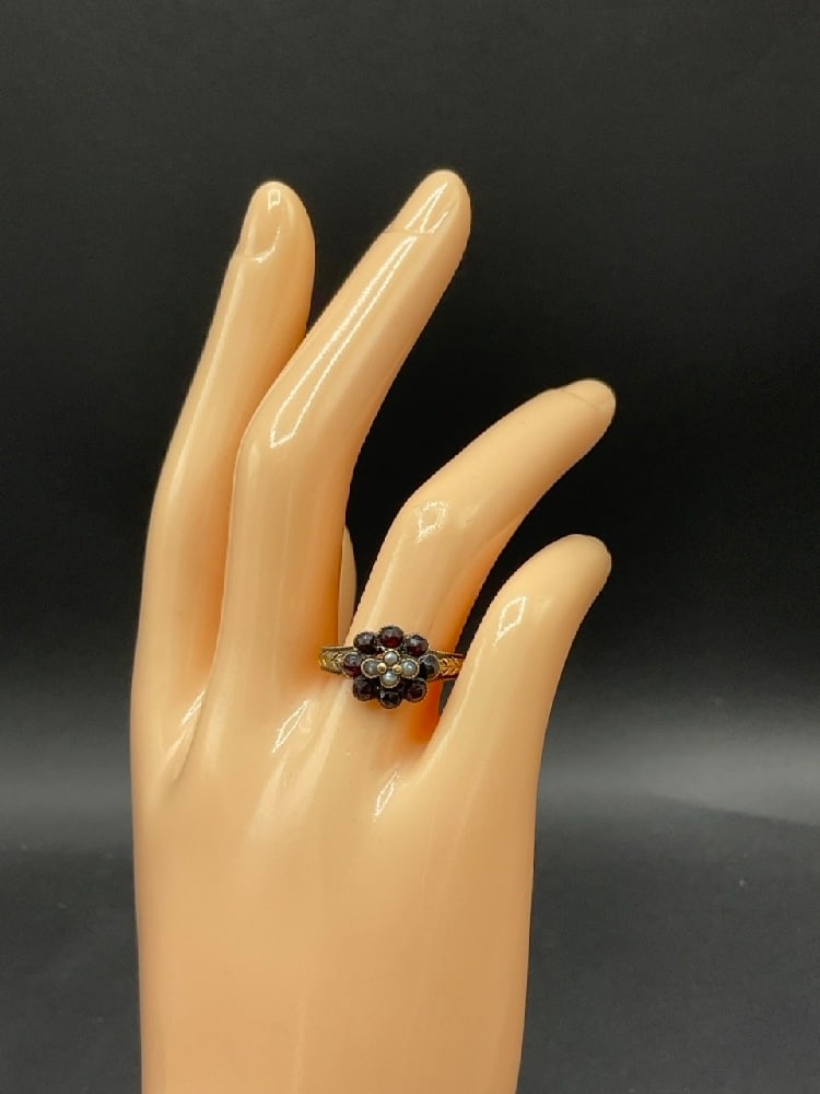 Antique 14K Yellow Gold Garnet and Seed Pearl Ring. (1 of 4)