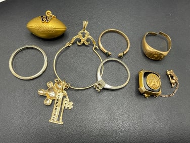 Compiled Estate Gold Scrap/Use Jewelry Group
