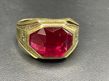 14K Yellow Gold Men’s Ring with Ruby Glass Stone