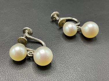 14K White Gold Pearl Earrings