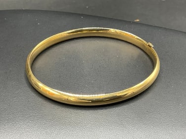 14K Yellow Gold Hinged Bangle Bracelet