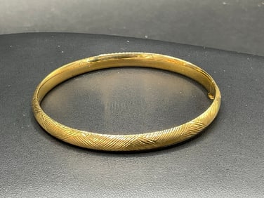 14K Yellow Gold Hinged Bangle Bracelet
