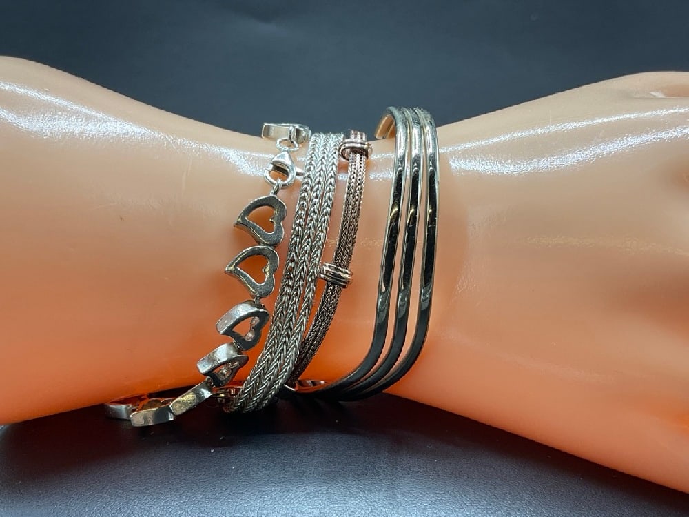 Sterling Silver Bracelets Four pcs.: Sterling Silver Bracelets Four pcs.50 gGood Condition,Please See Preview Photographs