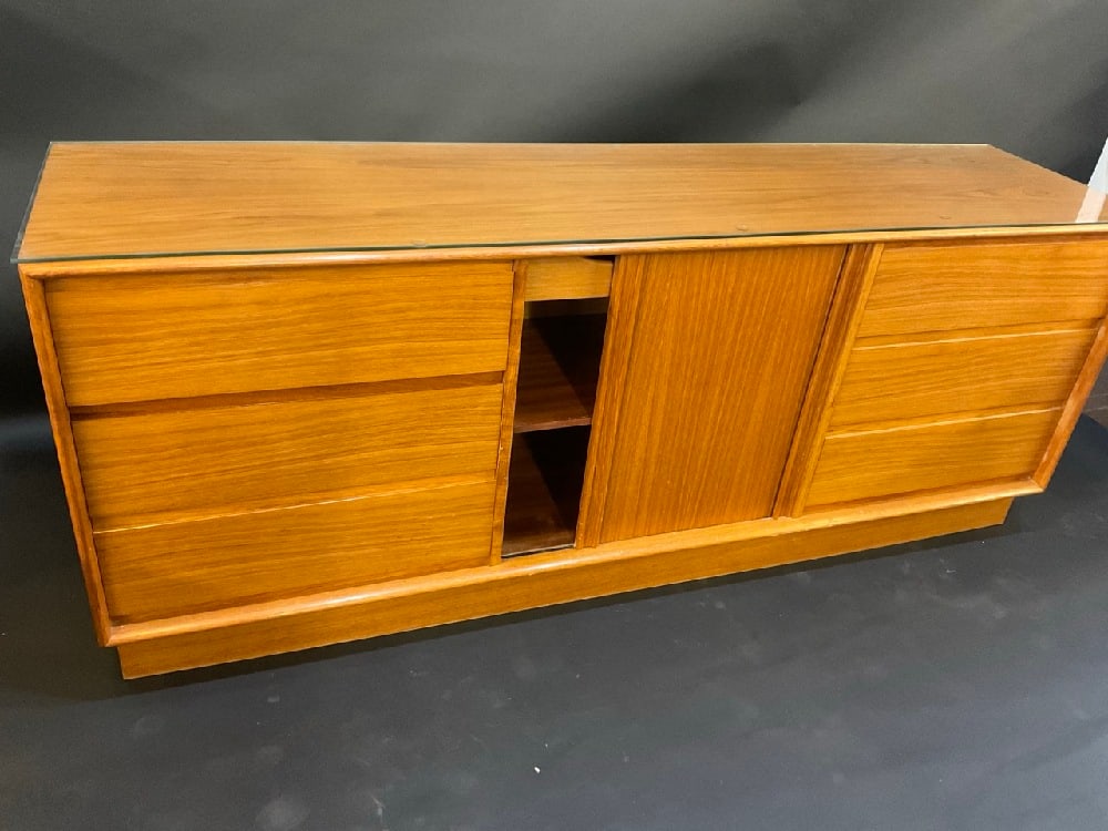 Danflex Systems Teakwood Danish Modern ART FURN Dresser: Danflex Systems Danish Modern ART FURN Dresser. Very good condition. Comes with original glass top (optional for shipping)Dimensions: 29” x 72” x 19” Danflex Systems 51 1/2” x 