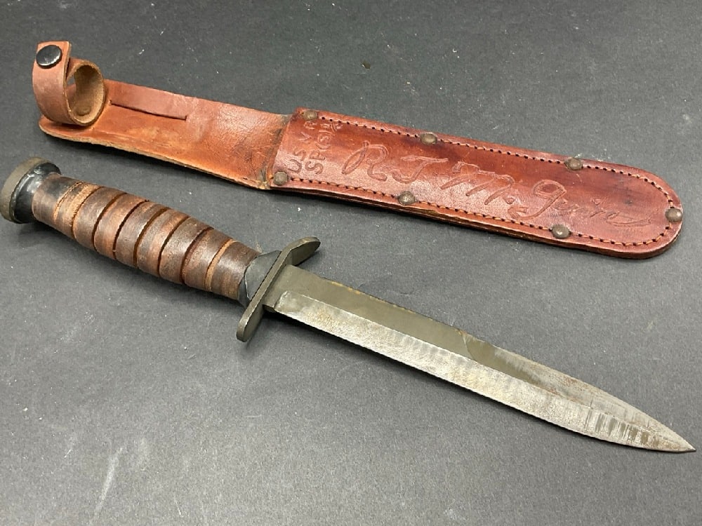 USNR  Navy Trench Knife WWII (1 of 5)