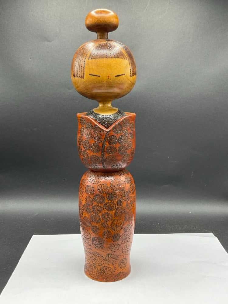 Kokeshi Japanese Wood Doll Signed: Kokeshi Japanese Wood Doll Signed.Dimensions: 19” x 4 1/2”