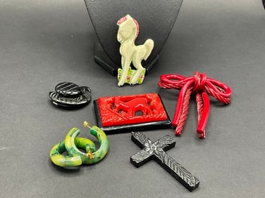 Vintage Bakelite and Plastic Jewelry Group