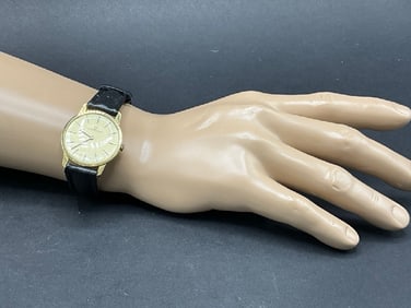 Universal Geneve 18K YG Men’s Dress Watch
