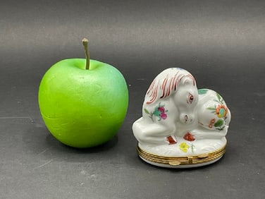 Rochard, Porcelaine de Paris Limoges Large Miniature Figural Horse Box
