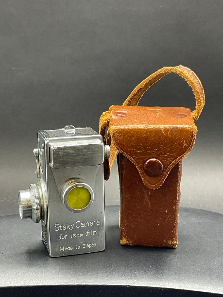 Vintage Camera for 16mm Film Made in Japan: Vintage Camera for 16mm Film Made in Japan.