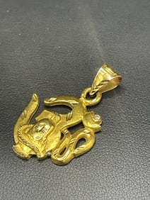 22K Yellow Gold Spiritual OM Pendant w/ Diamond