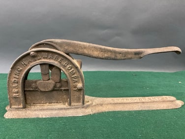Reading Hardware Company Tobacco Cutter