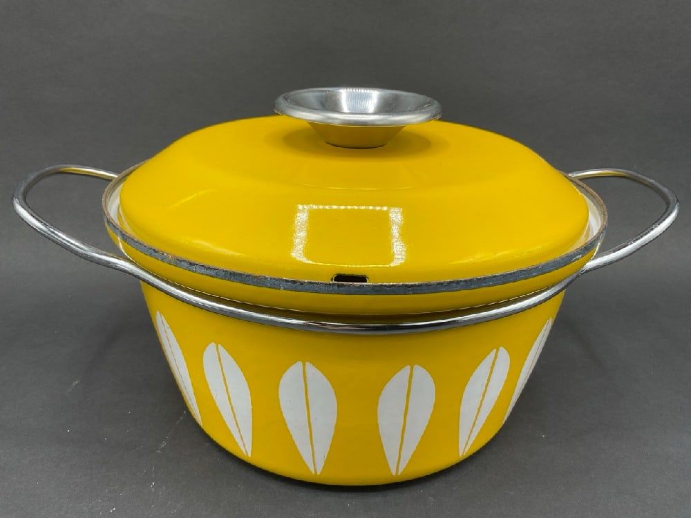 Vintage CatherineHolm Lidded Two Handled Pot (1 of 4)