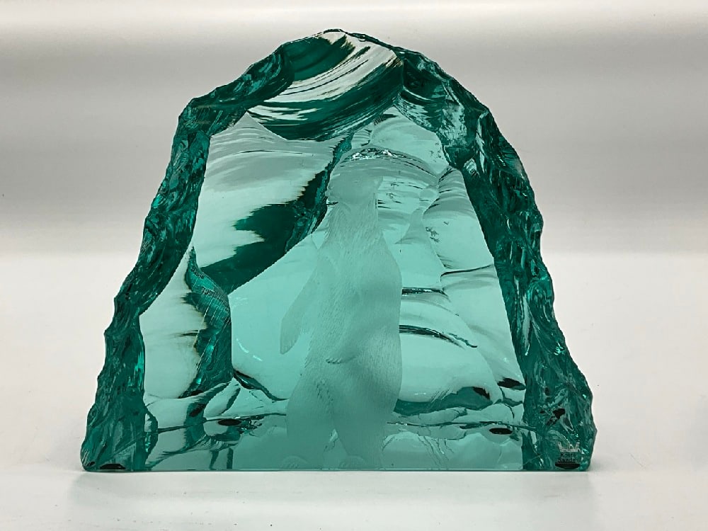 Vicke Lindstrand for Kosta Boda Iceberg & Polar Bear: Vicke Lindstrand for Kosta Boda Etched Iceberg & Polar Bear.Good Condition, Please See Photographs Preview Dimensions: 8”H x 9 1/2” W x 4”D