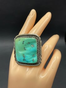 Vintage Sterling Silver Navajo Indian Turquoise Ring