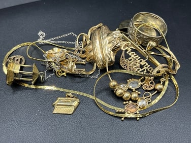 Estate Compiled Scrap,Repair or Use Gold Jewelry