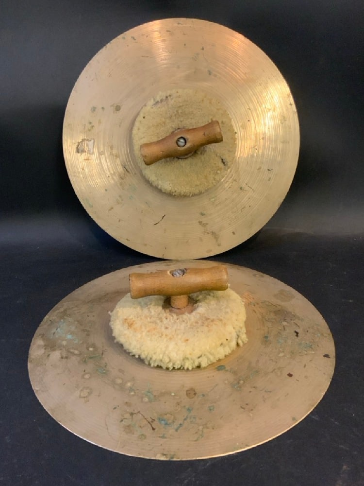 Avedis Zildjian Co. Turkish Cymbals Made in USA: Avedis Zildjian Co. Turkish Cymbals Made in USADimensions: 13”DGood Condition, Please See Preview Photographs