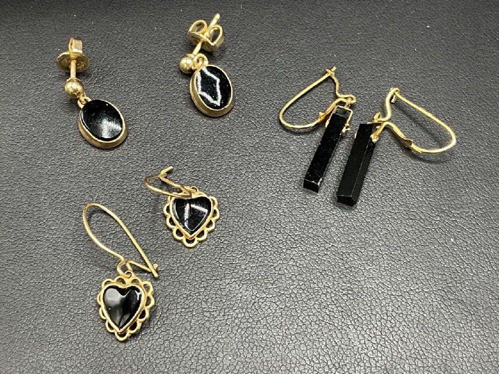 Three (3) Pairs 14K Yellow Gold Black Onyx Earrings (1 of 3)