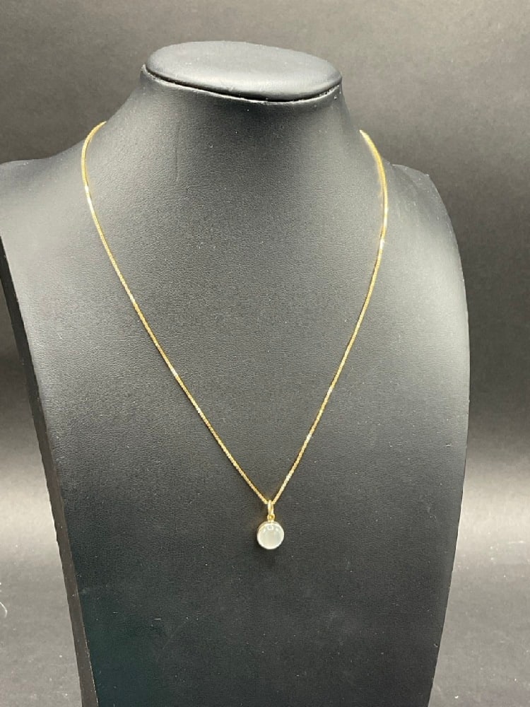 14K Yellow Gold Moonstone Necklace: 14K Yellow Gold Moonstone Necklace.Total weight: 2.4 grams