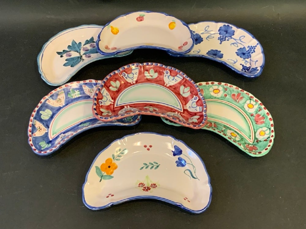 (7) Ceramica Solimene Vietri Italian Bone Dishes: (7) Ceramica Solimene Vietri Italian Bone Dishes. Fine Italian ceramic.Dimensions: 5 1/2” x 9 1/4”