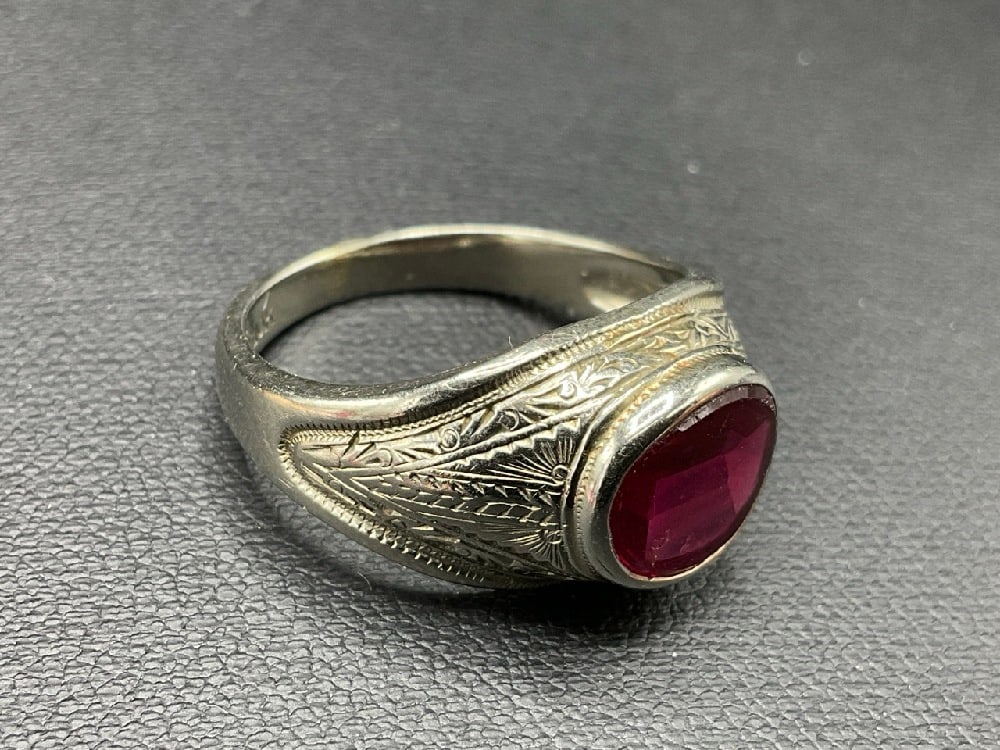 10K White Gold Ring with Ruby Colored Stone - 4
