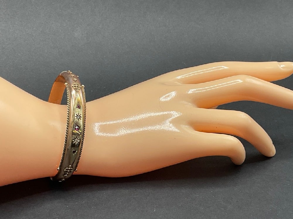 English Victorian Hinged Bangle Bracelet with Ruby Stone (1 of 4)