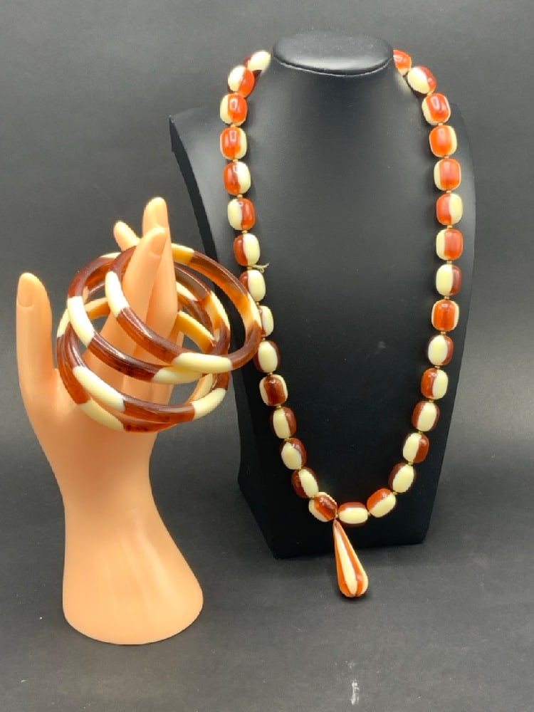 Vintage Lucite Necklace and Bangle Bracelets Set (1 of 5)