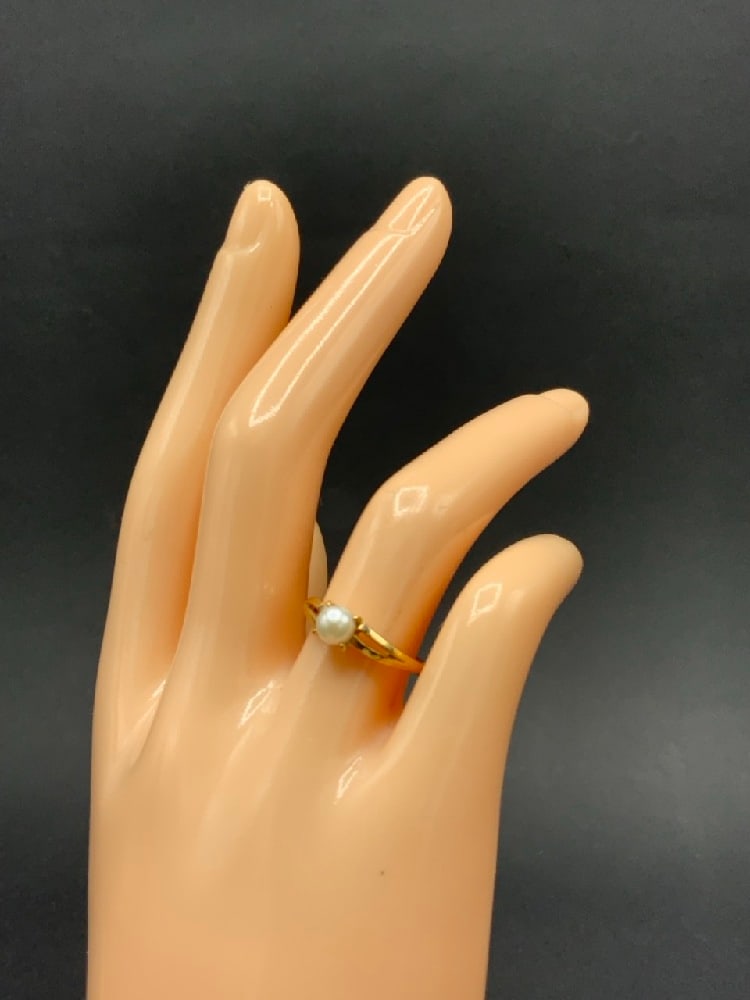 14K Yellow Gold Lady's Ring with Pearl (1 of 4)