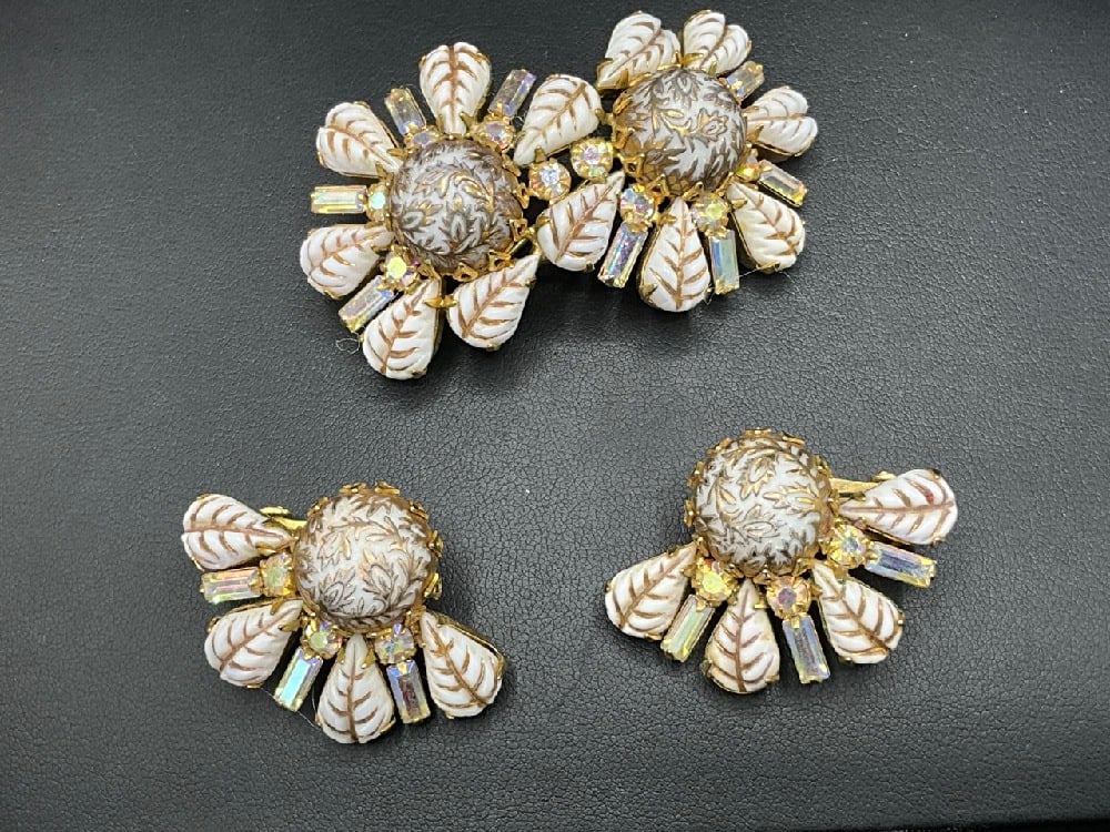 Vintage Hobe Brooch and Earrings Set (1 of 4)