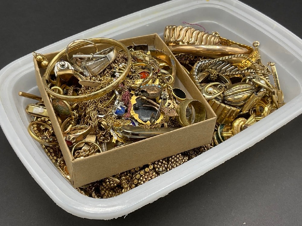 Large Group of Antique and Vintage Goldtone/Gold Filled Jewelry: A Large grouping of mostly gold filled jewelry. Assorted unmarked and arked 1/20 10k,12k,14, rolled golled or gold filled. Antique watch chains, several necklaces, gemstone bracelets, rings etc. Total