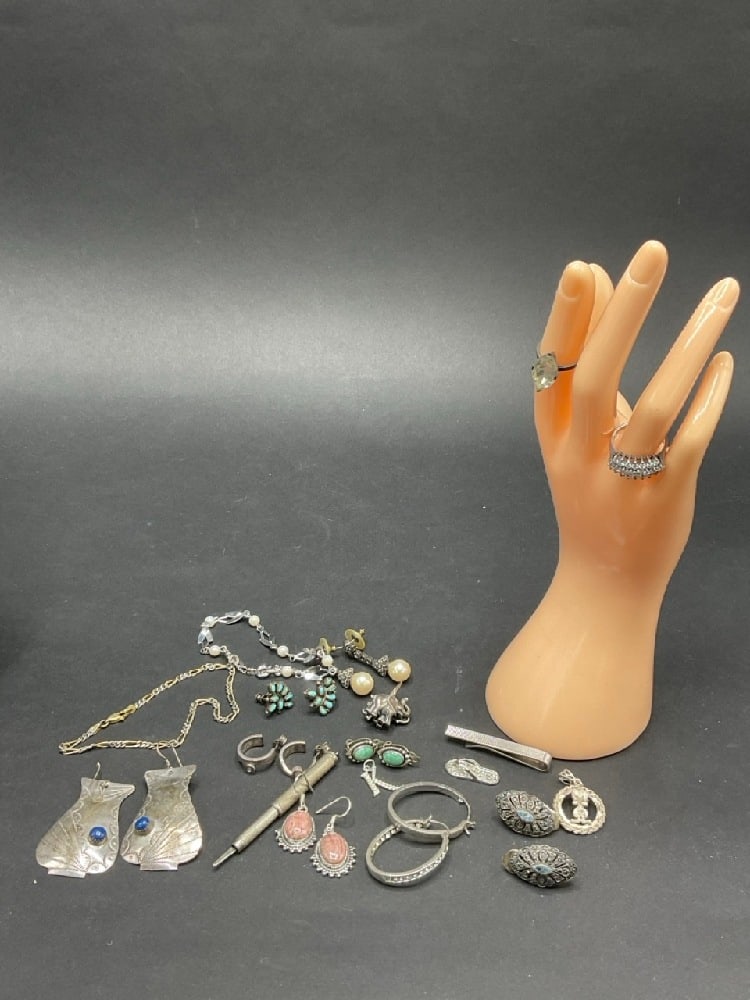 Vintage Sterling Silver Jewelry Group (1 of 5)