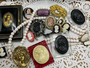 Estate Compiled Vintage Cameos w/ Mondaine NY Compact