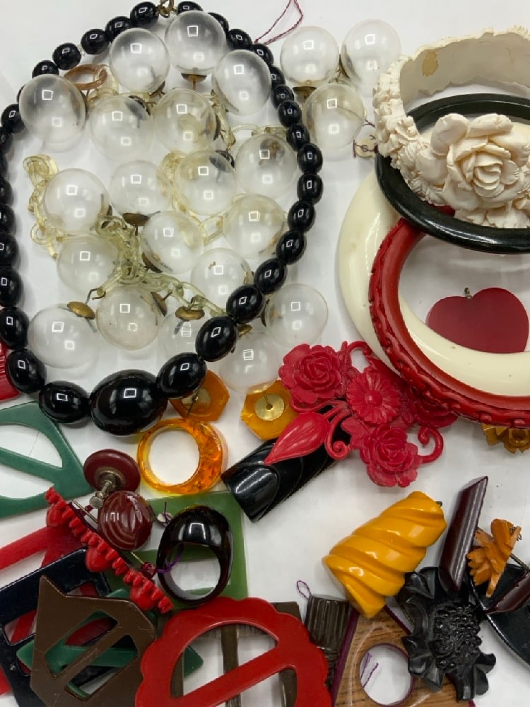 Compiled Vintage Plastic and Bakelite Jewelry Group (1 of 4)