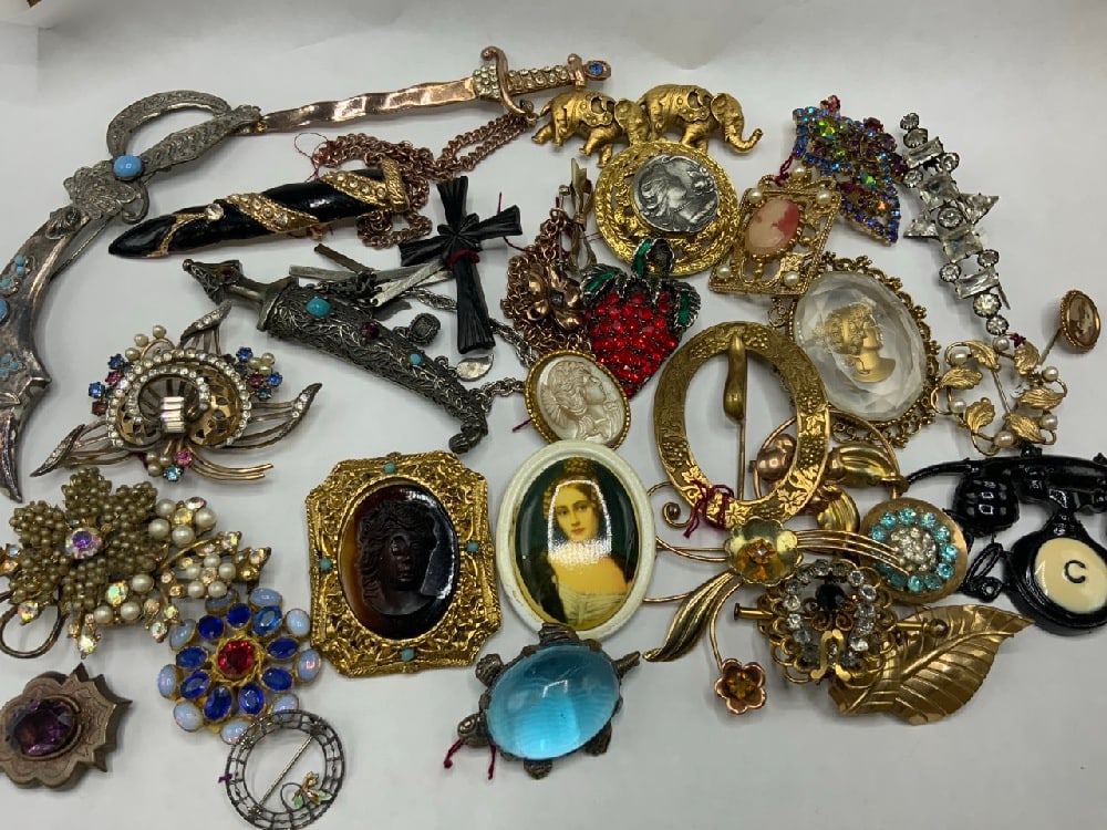 Vintage Estate Jewelry Lot with Hollycroft, Coro, and Gold Filled (1 of 10)