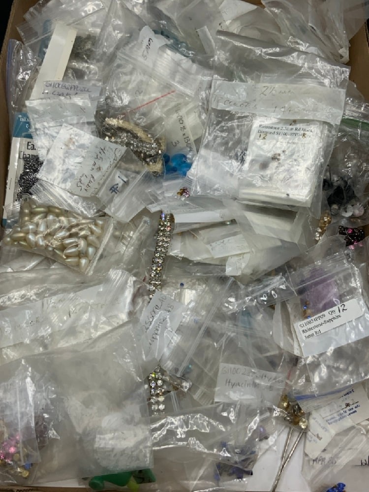 Large Vintage Repair Jewelry Lot w/ Rhinestones, Beads, Faux Pearls (1 of 3)