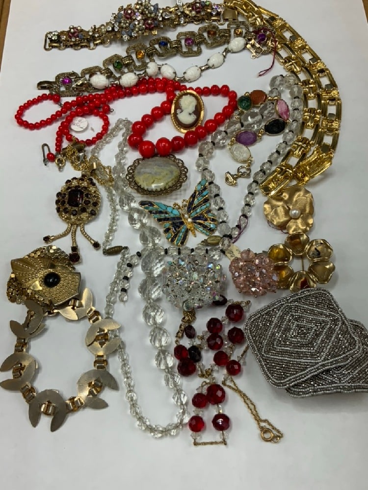 Vintage Costume Jewelry Grouping (1 of 5)