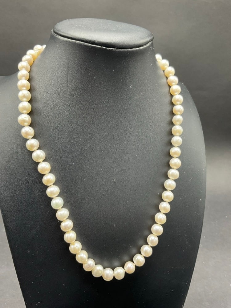 14K Pearl Necklace 17" Length (1 of 3)