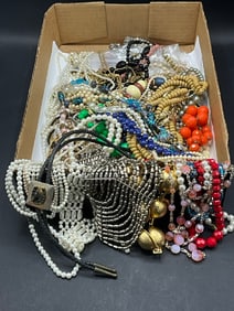 Large Costume Jewelry Necklace Lot