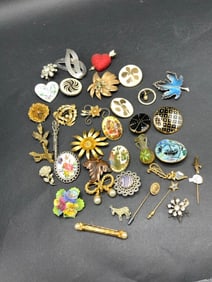 Compiled Vintage Costume Pin/Brooch Lot