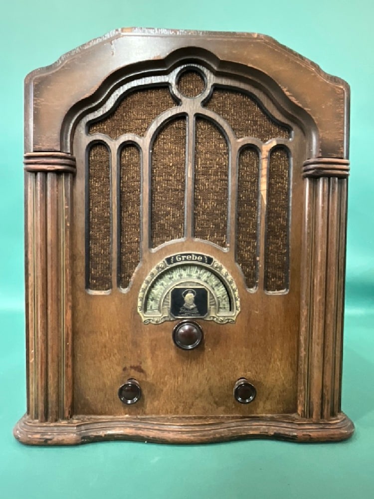 Grebe Model 89 Tombstone Radio Circa 1934 (1 of 7)