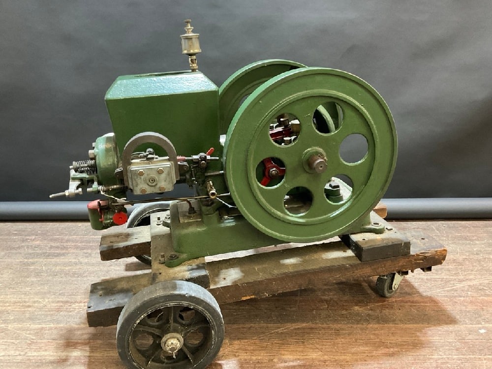 Stover 1 1/2 HP K Series Hit And Miss Engine mounted on Dolly (1 of 8)