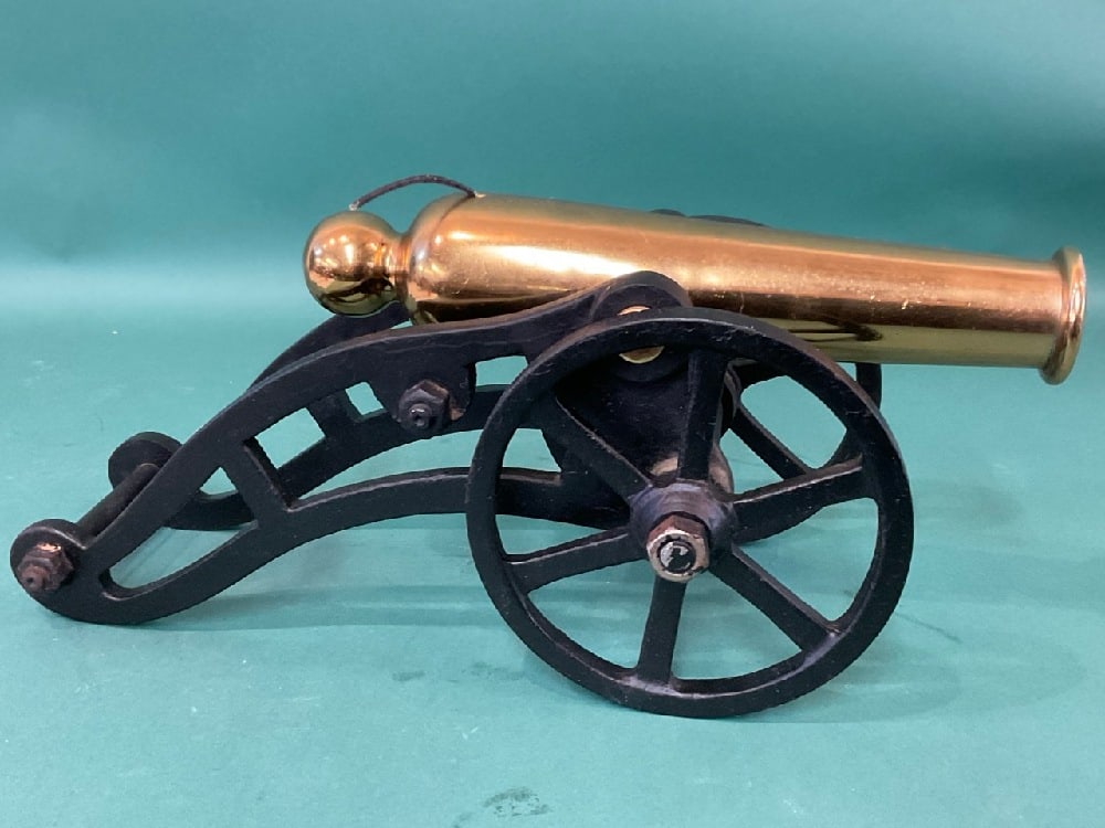 Vintage Model Black Powder Cannon (1 of 6)