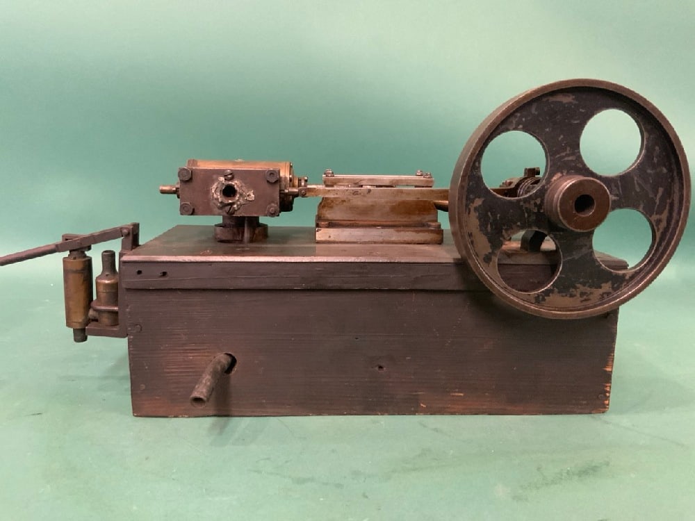 Small Antique Steam Engine (1 of 8)